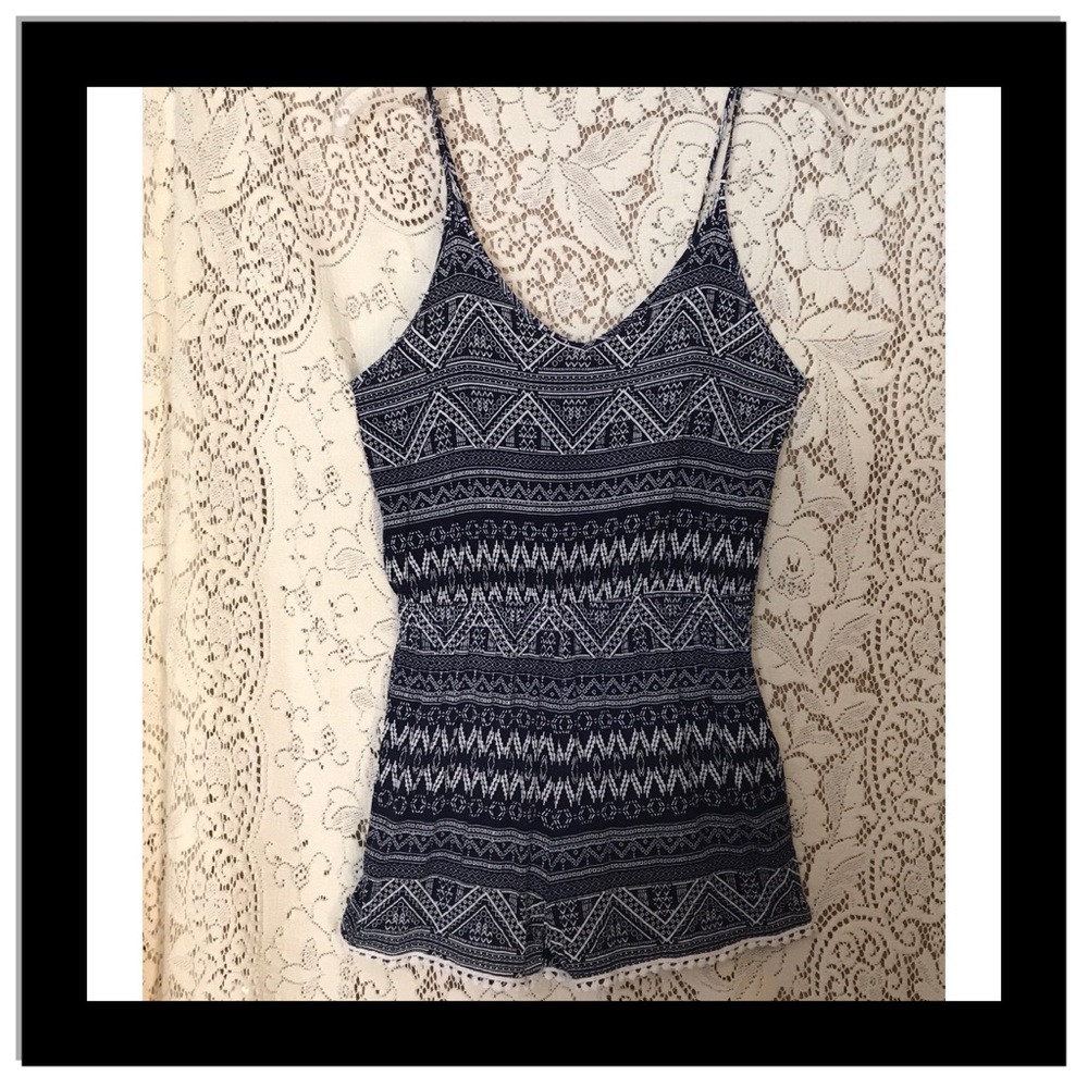 CISONO  CROCHET EDGED NAVY & WHITE ROMPER BEACHY SUMMER BOHO SZ M